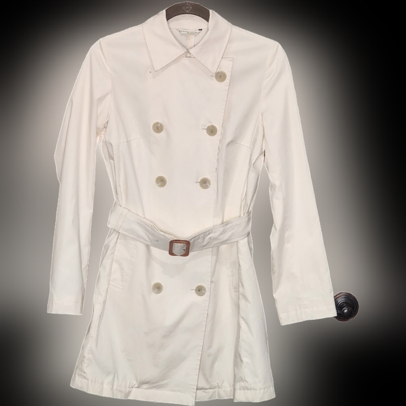 Banana Republic Trench Coat - Picture 6 of 15